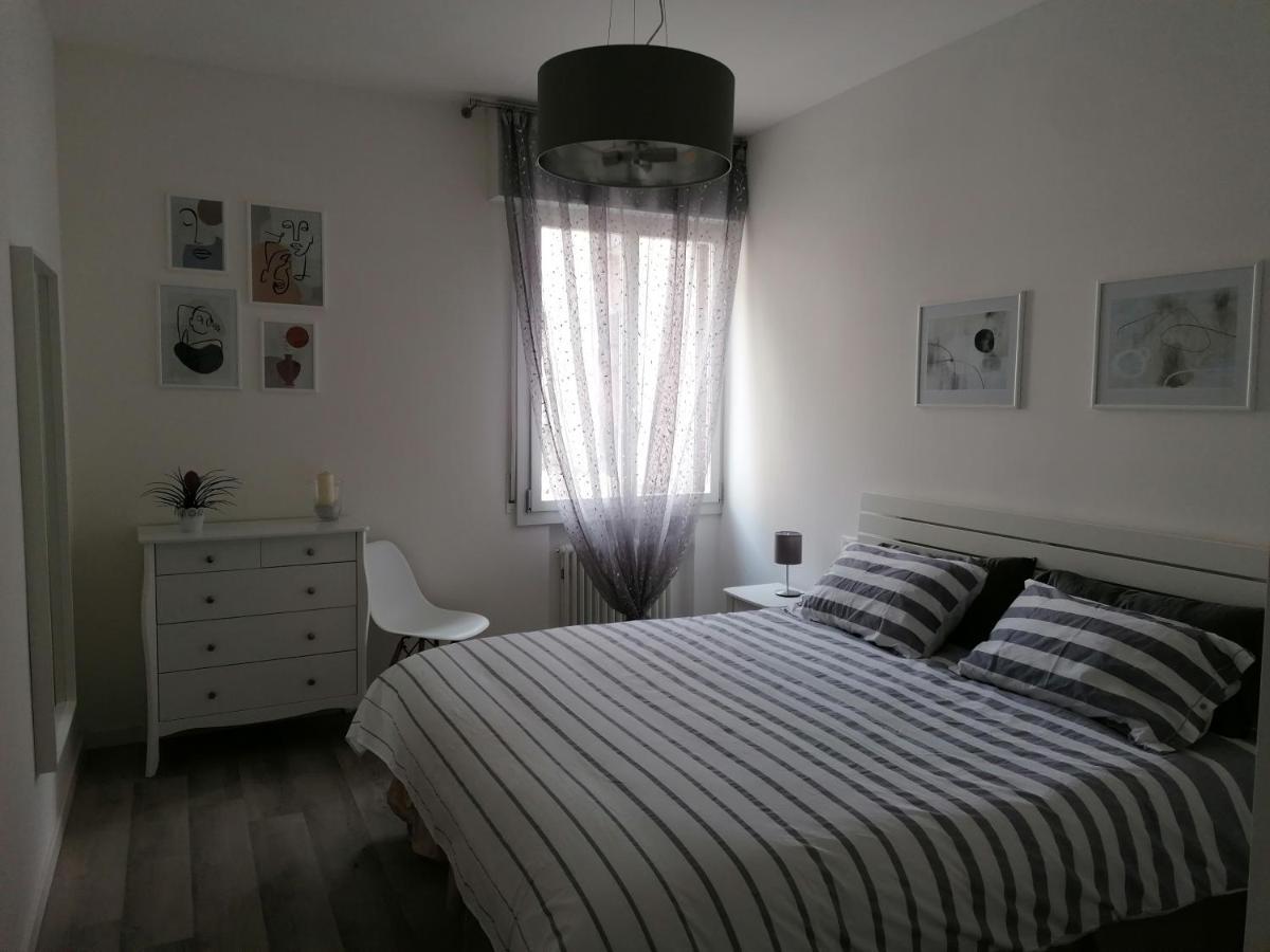 Angela Guest House In Centro Storico Конельяно Экстерьер фото