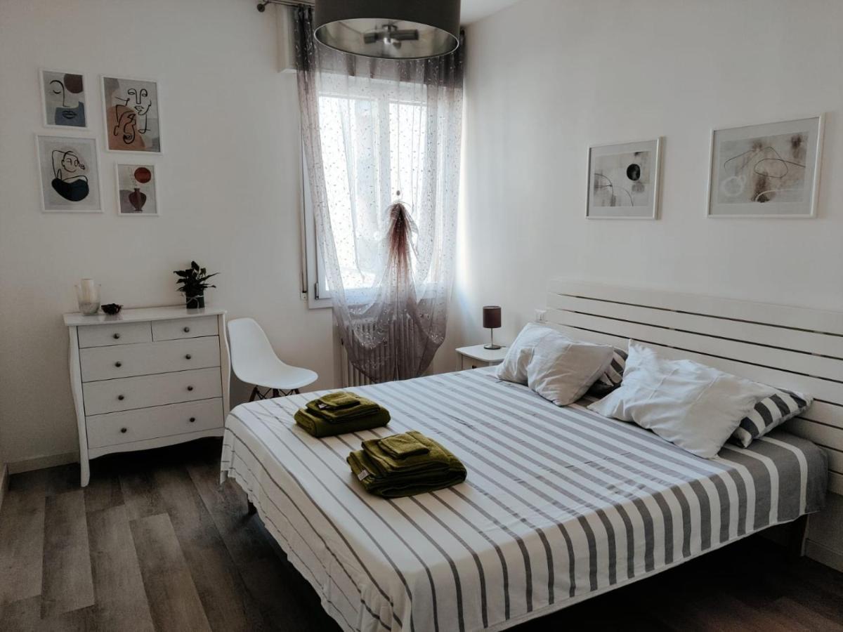 Angela Guest House In Centro Storico Конельяно Экстерьер фото